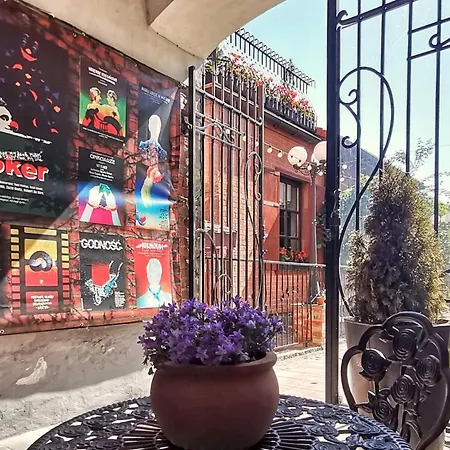 Nowy Rynek 10 公寓 *